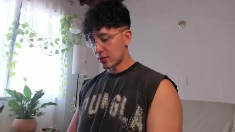 Snapshot of blake_levi chatting on 02-06-26, 04:43 Blake Levi Independent Model online show from 02-06-26, 04:43