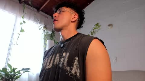 Snapshot of blake_levi chatting on 05-13-26, 03:31 Blake Levi Independent Model online show from 05-13-26, 03:31