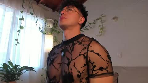 Snapshot of blake_levi chatting on 05-24-26, 01:05 Blake Levi Independent Model online show from 05-24-26, 01:05