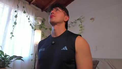 Snapshot of blake_levi chatting on 05-31-26, 02:57 Blake Levi Independent Model online show from 05-31-26, 02:57