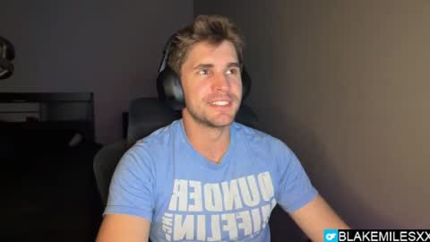 Snapshot of blakemiles2 chatting on 05-27-26, 02:30 Blake Miles online show from 05-27-26, 02:30
