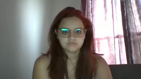 Snapshot of blanquita102530 chatting on 09-28-25, 02:22 Lary online show from 09-28-25, 02:22