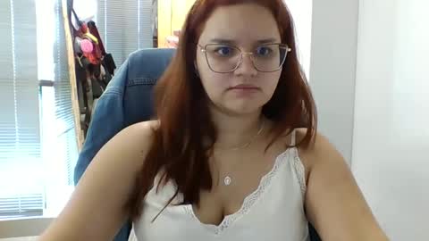 Snapshot of blanquita102530 chatting on 10-01-25, 05:41 Lary online show from 10-01-25, 05:41