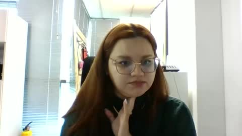 Snapshot of blanquita102530 chatting on 12-01-25, 01:49 Lary online show from 12-01-25, 01:49