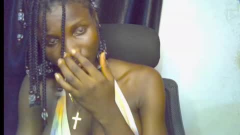 Snapshot of blaq_melanin chatting on 05-13-26, 07:55 nikky00 online show from 05-13-26, 07:55