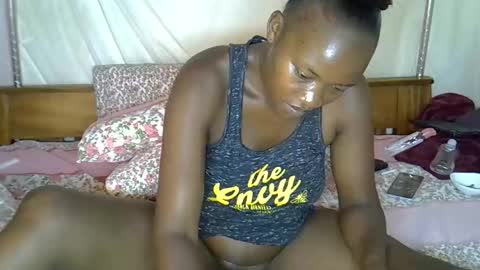 blaqgirl_ online show from 04-14-26, 12:49