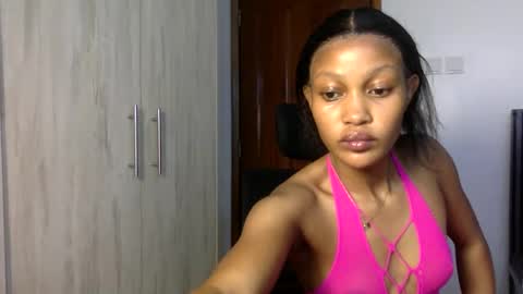 Snapshot of blaxbird chatting on 04-07-26, 03:56 Hot ronn online show from 04-07-26, 03:56