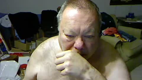 Snapshot of blemon32 chatting on 01-09-25, 01:02 Bob online show from 01-09-25, 01:02