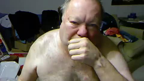 Snapshot of blemon32 chatting on 01-10-25, 01:20 Bob online show from 01-10-25, 01:20