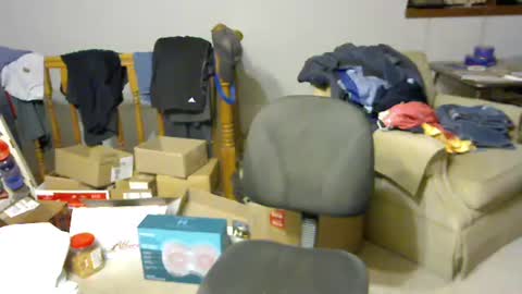 Snapshot of blemon32 chatting on 02-08-25, 01:11 Bob online show from 02-08-25, 01:11