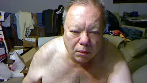 Snapshot of blemon32 chatting on 09-13-25, 11:43 Bob online show from 09-13-25, 11:43