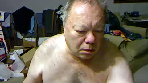 Snapshot of blemon32 chatting on 09-19-25, 12:17 Bob online show from 09-19-25, 12:17