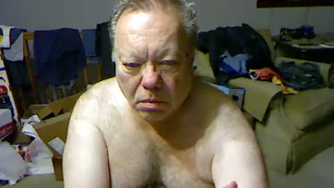 Snapshot of blemon32 chatting on 10-04-25, 11:19 Bob online show from 10-04-25, 11:19