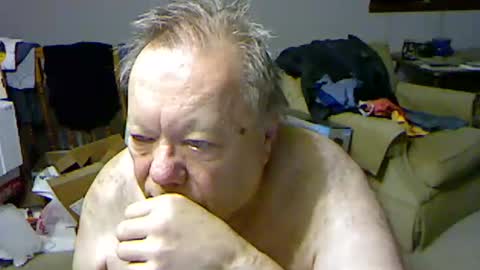 Snapshot of blemon32 chatting on 10-15-25, 11:43 Bob online show from 10-15-25, 11:43