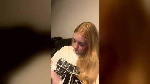 bleurosexx online show from 04-25-26, 08:17