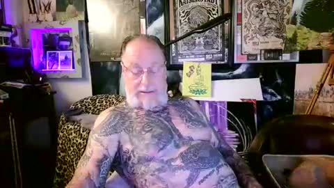 Snapshot of blindsurfer780299 chatting on 07-20-26, 04:49 blindsurfer780299 online show from 07-20-26, 04:49
