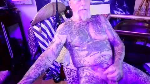 Snapshot of blindsurfer780299 chatting on 07-31-26, 05:29 blindsurfer780299 online show from 07-31-26, 05:29