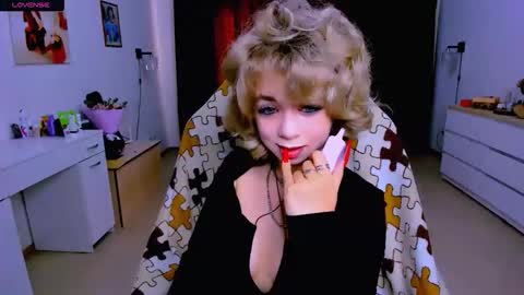 Nicole online show from 09-14-25, 05:39