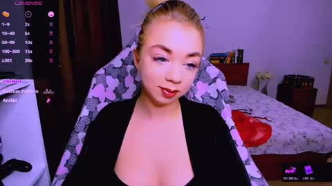 Nicole online show from 11-26-25, 02:45