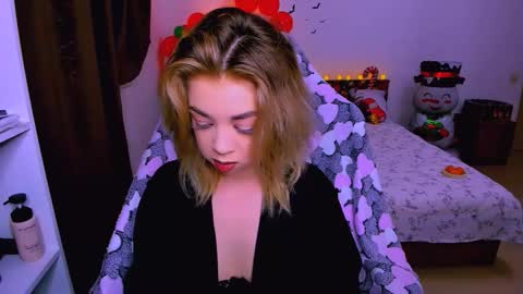 Nicole online show from 11-30-25, 11:47