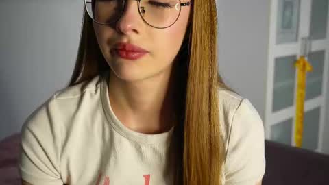  LiLy online show from 11-07-25, 03:34