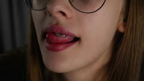  LiLy online show from 11-11-25, 03:12