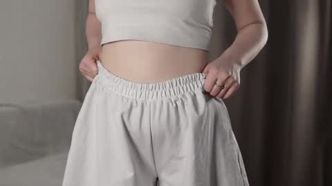 Snapshot of blissvibe chatting on 09-24-25, 02:20 Mila online show from 09-24-25, 02:20