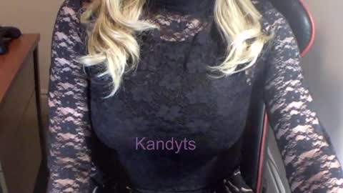 Kandyts online show from 10-24-25, 01:03