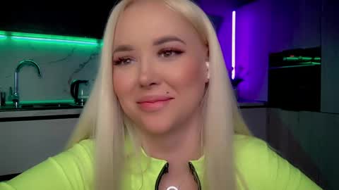 Lana online show from 03-06-25, 06:08