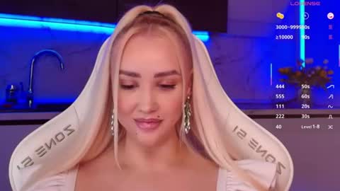 Lana online show from 07-04-26, 04:57