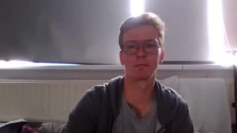 Snapshot of blondapollonl chatting on 05-03-26, 02:23 Apollo online show from 05-03-26, 02:23