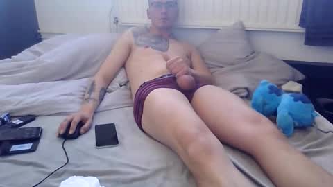 Snapshot of blondapollonl chatting on 05-14-26, 04:03 Apollo online show from 05-14-26, 04:03