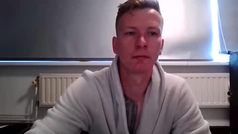 Snapshot of blondapollonl chatting on 05-17-26, 07:06 Apollo online show from 05-17-26, 07:06