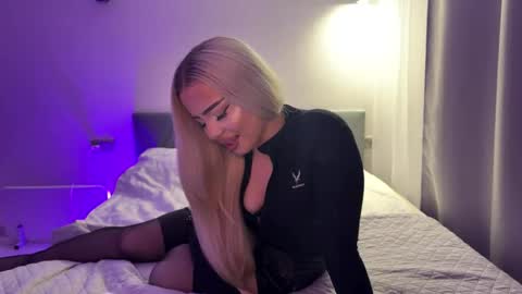 blonde8888 online show from 06-03-26, 12:57