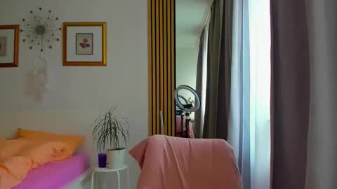 Nicole online show from 02-25-26, 06:34