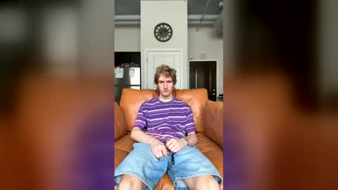 Snapshot of blonde_boi99 chatting on 06-01-26, 06:09 Blondie online show from 06-01-26, 06:09