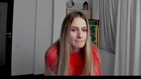 blonde_godess1 online show from 10-19-25, 08:31