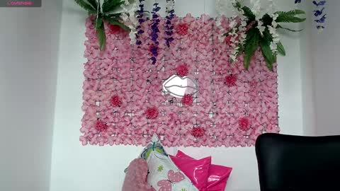 Snapshot of blonde_squirt_ chatting on 01-24-25, 07:19 blonde_squirt_ online show from 01-24-25, 07:19