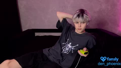 Snapshot of blonde_storm chatting on 04-17-26, 10:13 Kieran and Den online show from 04-17-26, 10:13