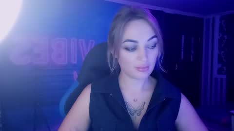 Snapshot of blonde_temptation chatting on 10-13-25, 03:45 Meryem online show from 10-13-25, 03:45