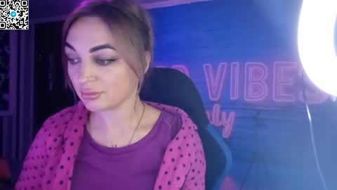 Snapshot of blonde_temptation chatting on 10-20-25, 03:56 Meryem online show from 10-20-25, 03:56