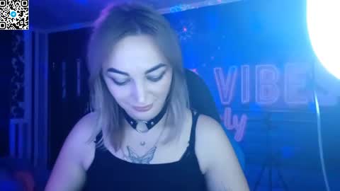 Snapshot of blonde_temptation chatting on 10-22-25, 07:13 Meryem online show from 10-22-25, 07:13