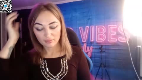 Snapshot of blonde_temptation chatting on 10-27-25, 09:57 Meryem online show from 10-27-25, 09:57