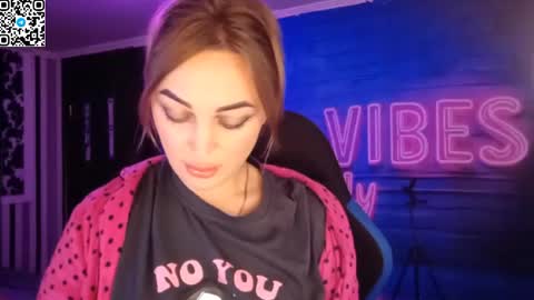 Snapshot of blonde_temptation chatting on 10-29-25, 05:36 Meryem online show from 10-29-25, 05:36