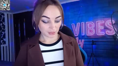 Snapshot of blonde_temptation chatting on 11-13-25, 08:24 Meryem online show from 11-13-25, 08:24