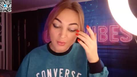 Snapshot of blonde_temptation chatting on 11-15-25, 09:17 Meryem online show from 11-15-25, 09:17