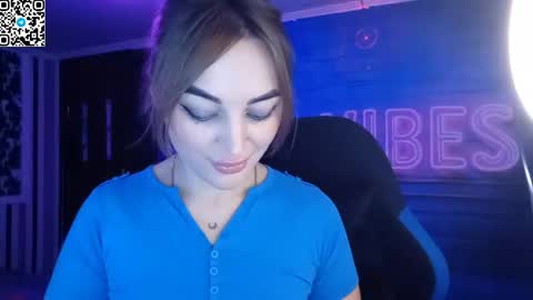 Snapshot of blonde_temptation chatting on 11-16-25, 12:22 Meryem online show from 11-16-25, 12:22