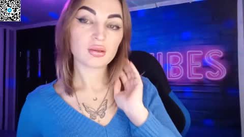 Snapshot of blonde_temptation chatting on 11-26-25, 01:23 Meryem online show from 11-26-25, 01:23