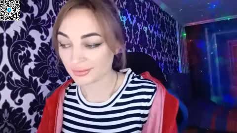 Snapshot of blonde_temptation chatting on 11-30-25, 08:29 Meryem online show from 11-30-25, 08:29