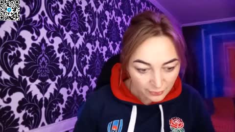 Snapshot of blonde_temptation chatting on 12-04-25, 10:35 Meryem online show from 12-04-25, 10:35